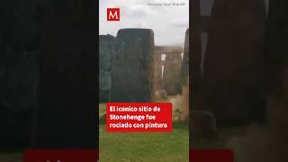 Así fue como activistas climáticos rociaron Stonehenge con pintura