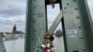 The Beautiful Bridge in Frankfurt Germany (Eiserner Steg) the iron Bridge mga kabebelab❤️❤️❤️