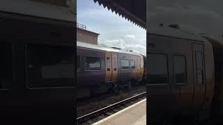 Class 172 West Midland Diesel Multiple units arrive in to Birmingham Moor Street #train #railways